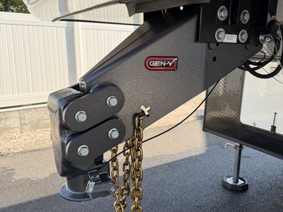 GEN-Y Executive Fifth wheel to Gooseneck Torsion Flex Hitch