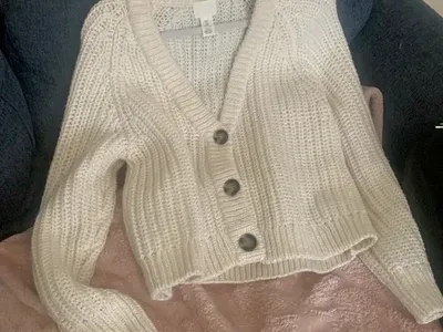 H&M cream oversize rib-knit cardigan sweater size small $15 cash/venmo in Draper