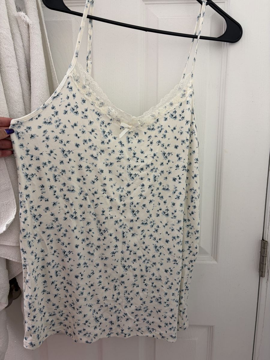 Torrid Cotton Modal Lace Trim V-Neck Cami - Soft Ditsy Floral Whisper White Size 2 (18/20)