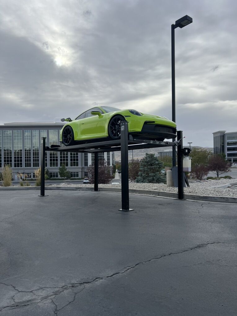 4 Post Car Lift (Fits in Normal Garages)