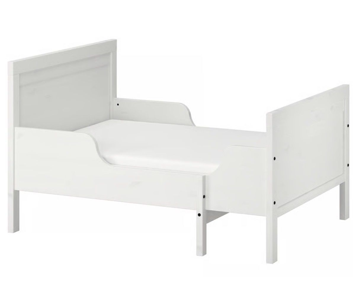 2 Adjustable Kid Beds