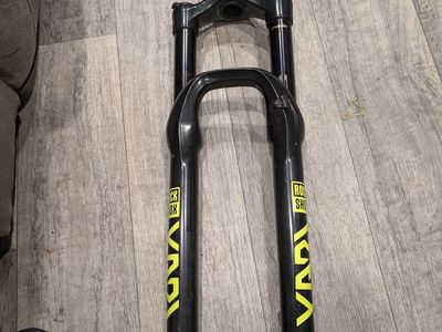 RockShox Yari RC DebonAir Fork – 29” / Boost – Great for Enduro or E-MTB
