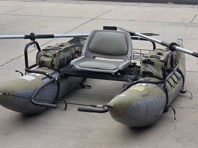 Classic Accessories Colorado XT inflatable fishing pontoon boat - excellent condition