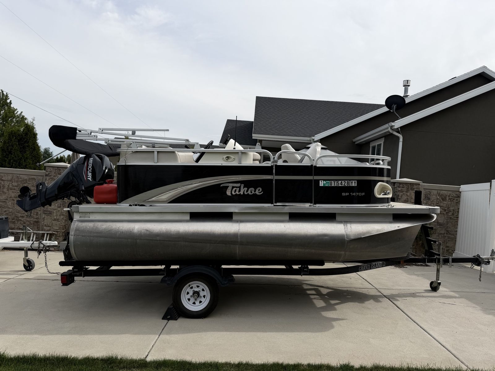 2012 AVA Tahoe Pontoon Boat