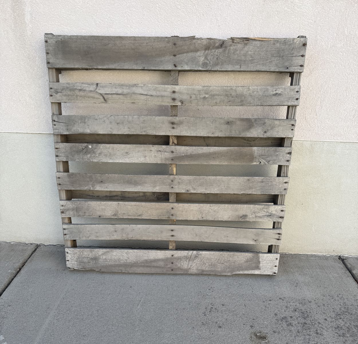 Wooden pallet
