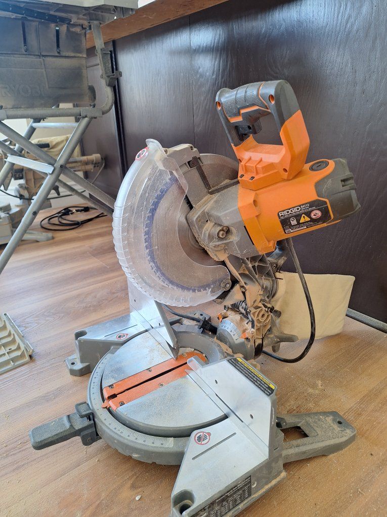 RIDGID 10in Compound Miter saw dual bevel