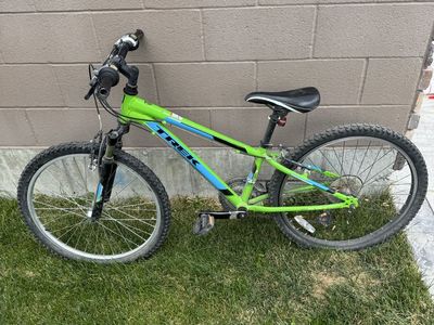 Trek MT 60 20" Wheel Kids' Mountain Bike - Green/Blue, Used