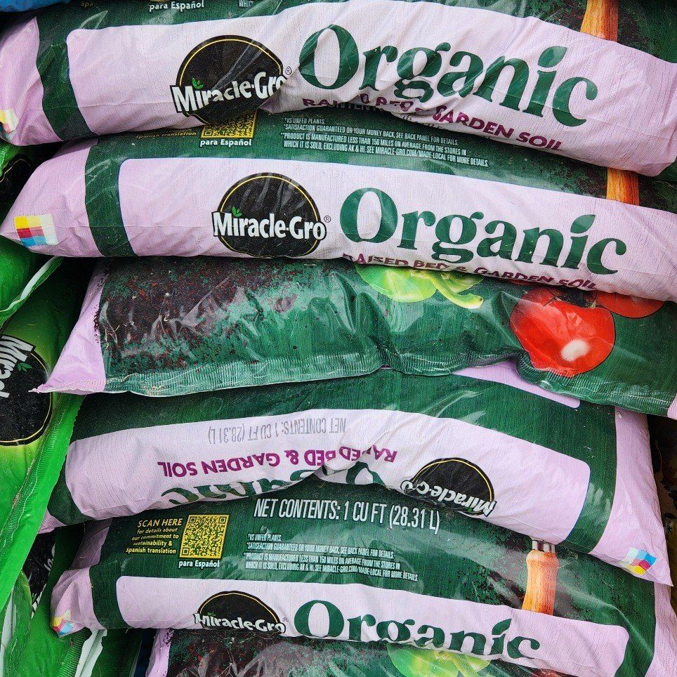 20 bags Miracle Grow Organic Potting & Garden Soil