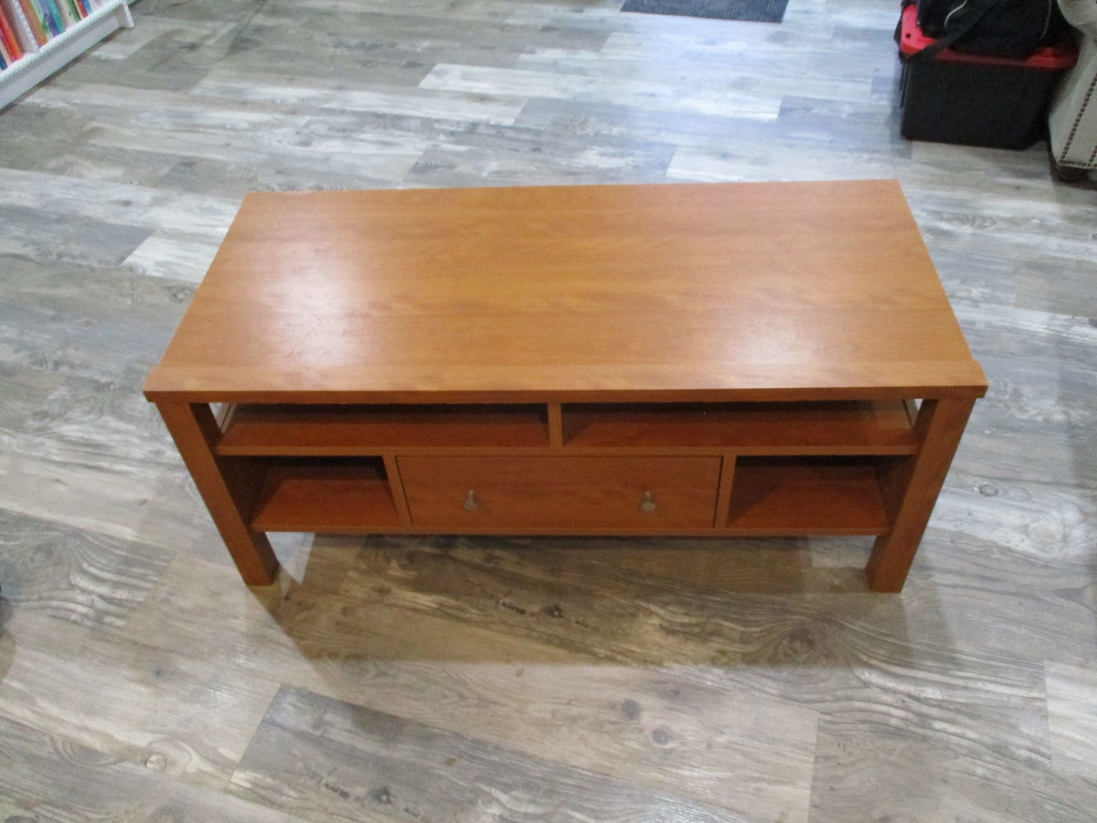 Entertainment center/ tv stand