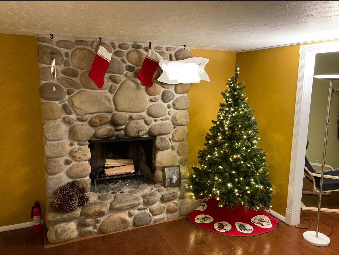 Christmas Tree - 6.5 Ft Pre-lit