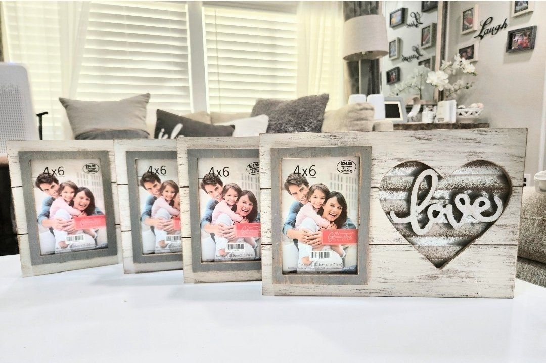  Distressed White Wooden Photo Frame with Love Heart Accent 4x6