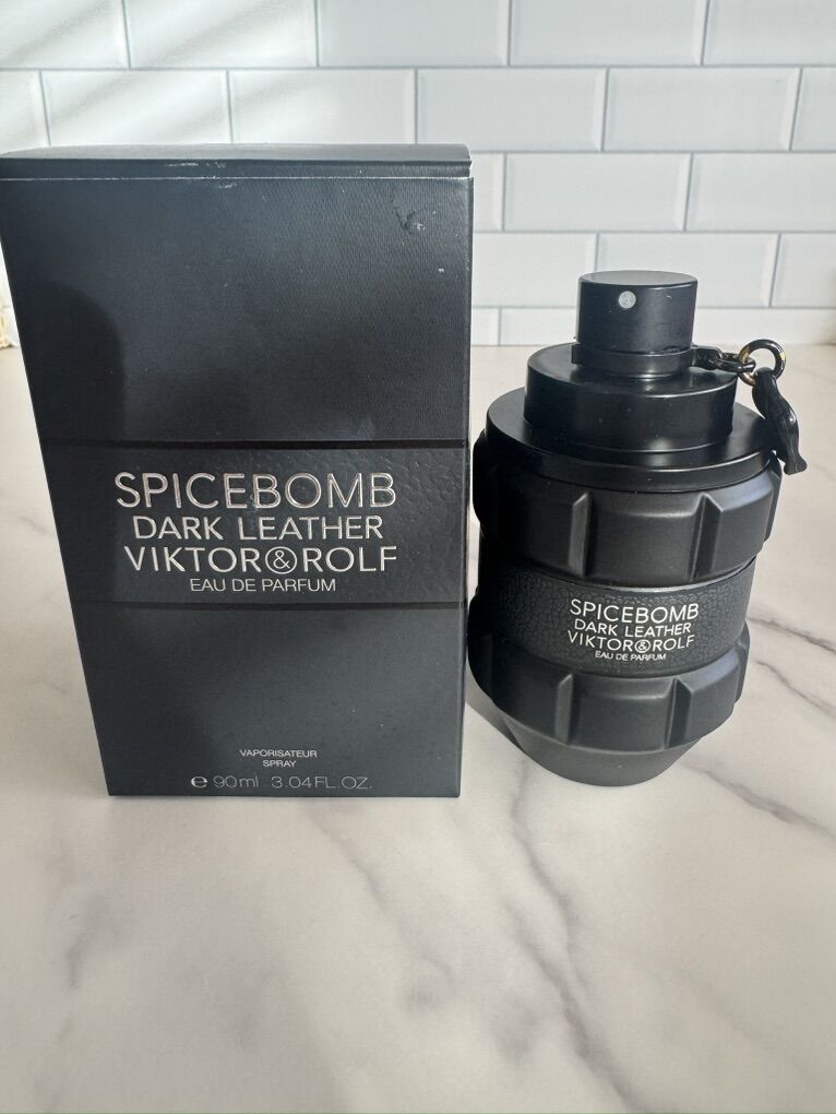 Viktor & Rolf Spicebomb Dark Leather Eau De Parfum