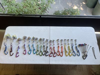 Metolius Ultralight Mastercams, Supercams, TCUs, nuts, and nut tool.