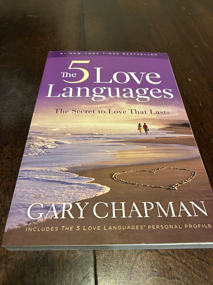 The 5 Love Languages by Gary Chapman - Secret to Love That Lasts, Paperback book