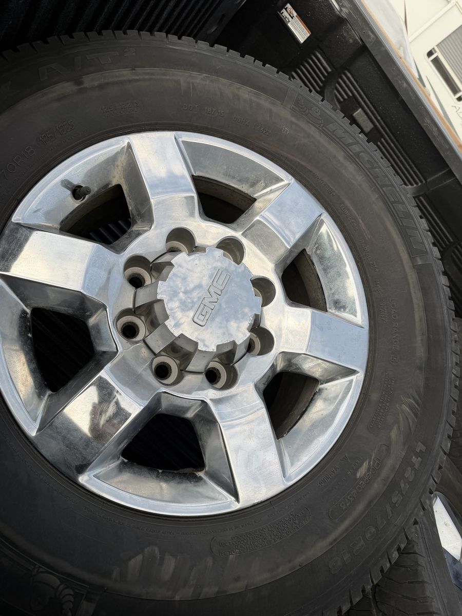 4 gmc wheel take offs. LT275/70R18