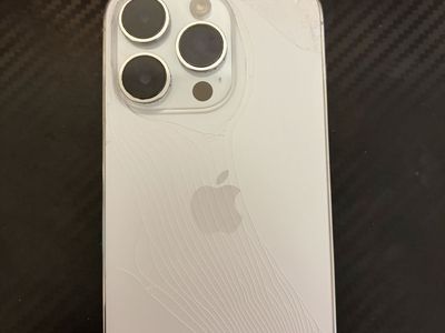 Apple iPhone Pro 14 - Cracked Back Glass