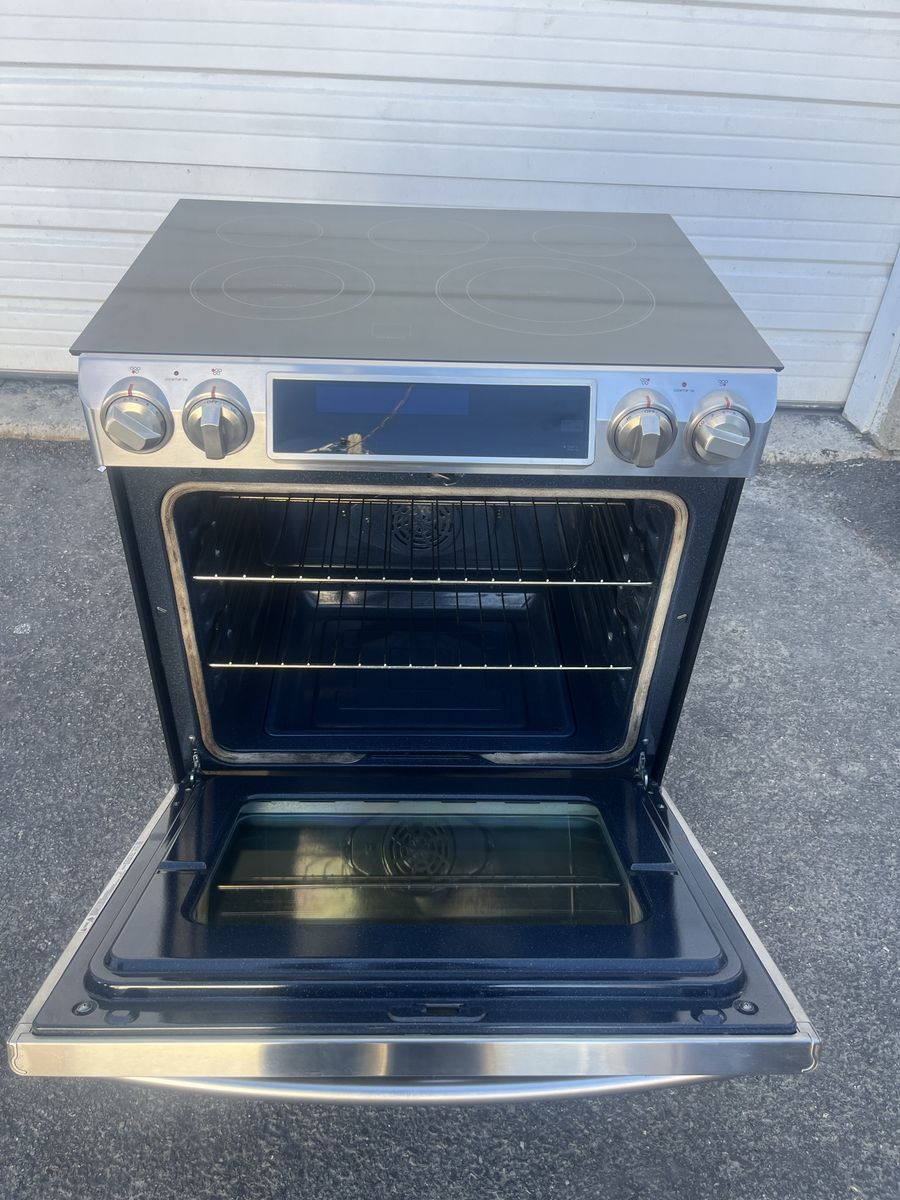 Great Samsung SS slide in electric range,free deli