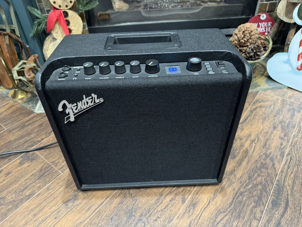 Fender Mustang LT25 Combo Amp