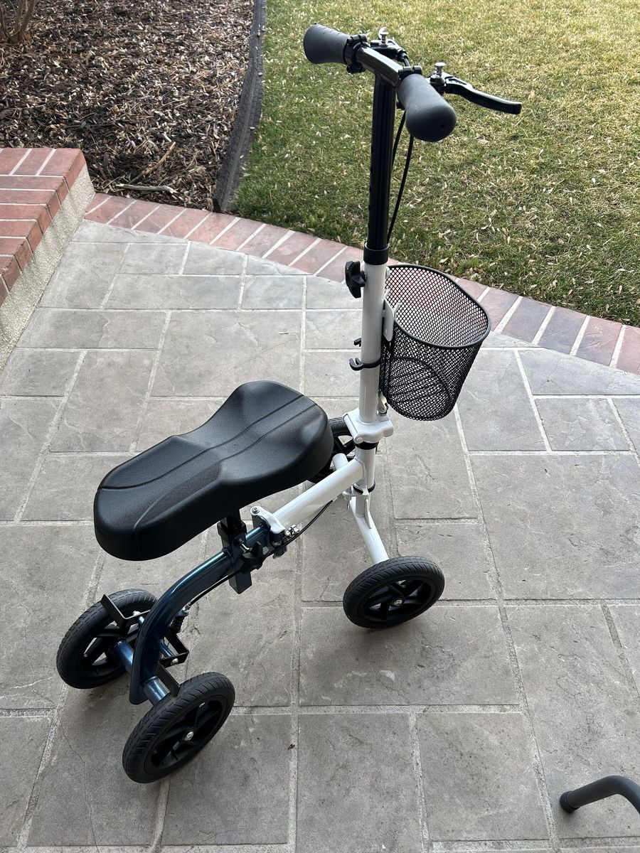 Knee Scooter