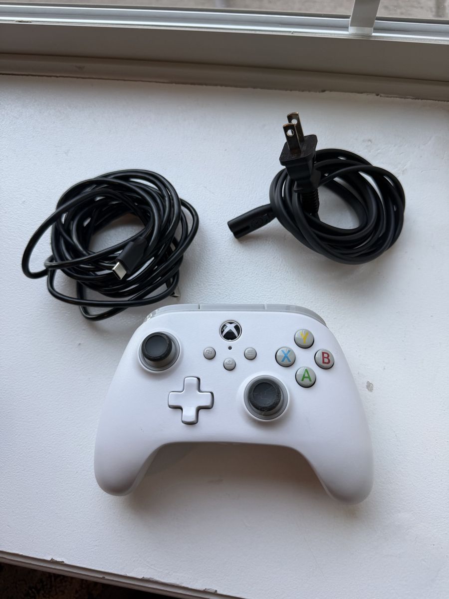 Main image 3
