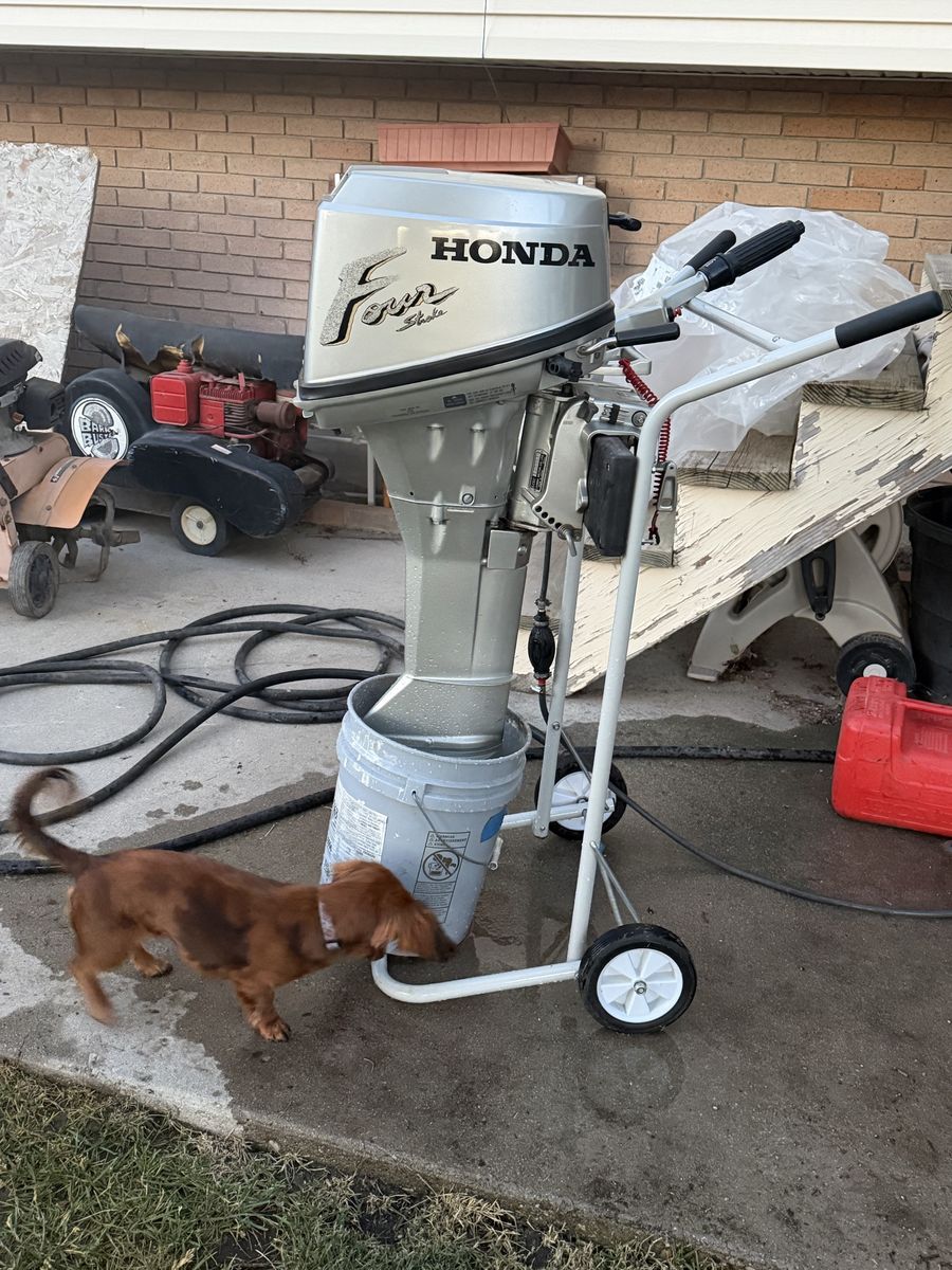 Honda 8HP Outboard Motor 4-Stroke - Runs Great!