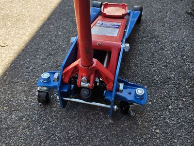 American Lifting 3 Ton Rapid Lift Hydraulic Service Jack AL2301