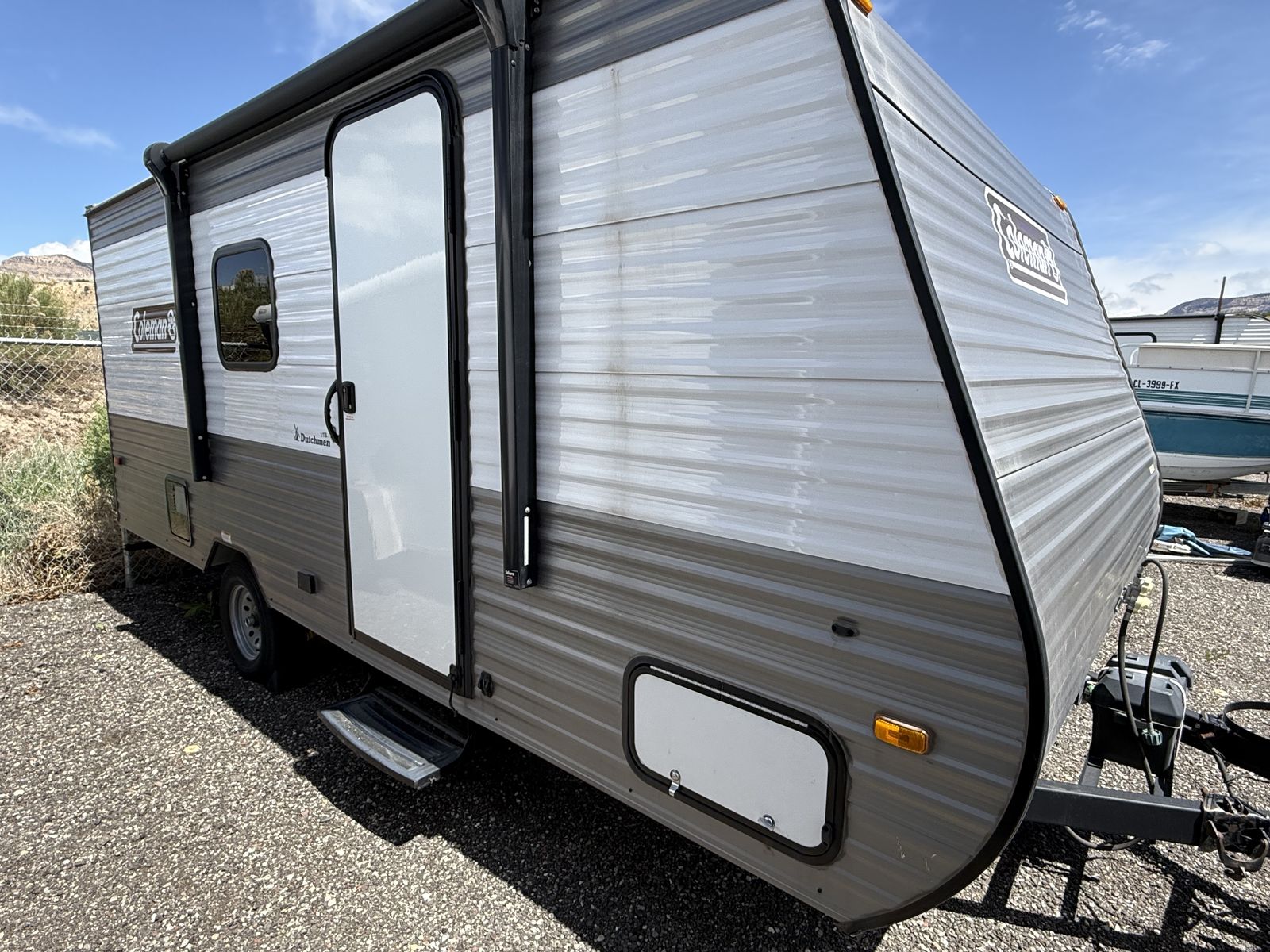 2023 Coleman Lantern LT 17B - Like New