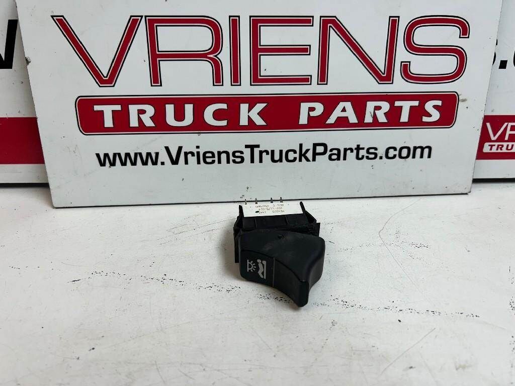 Paccar Dashboard Switch