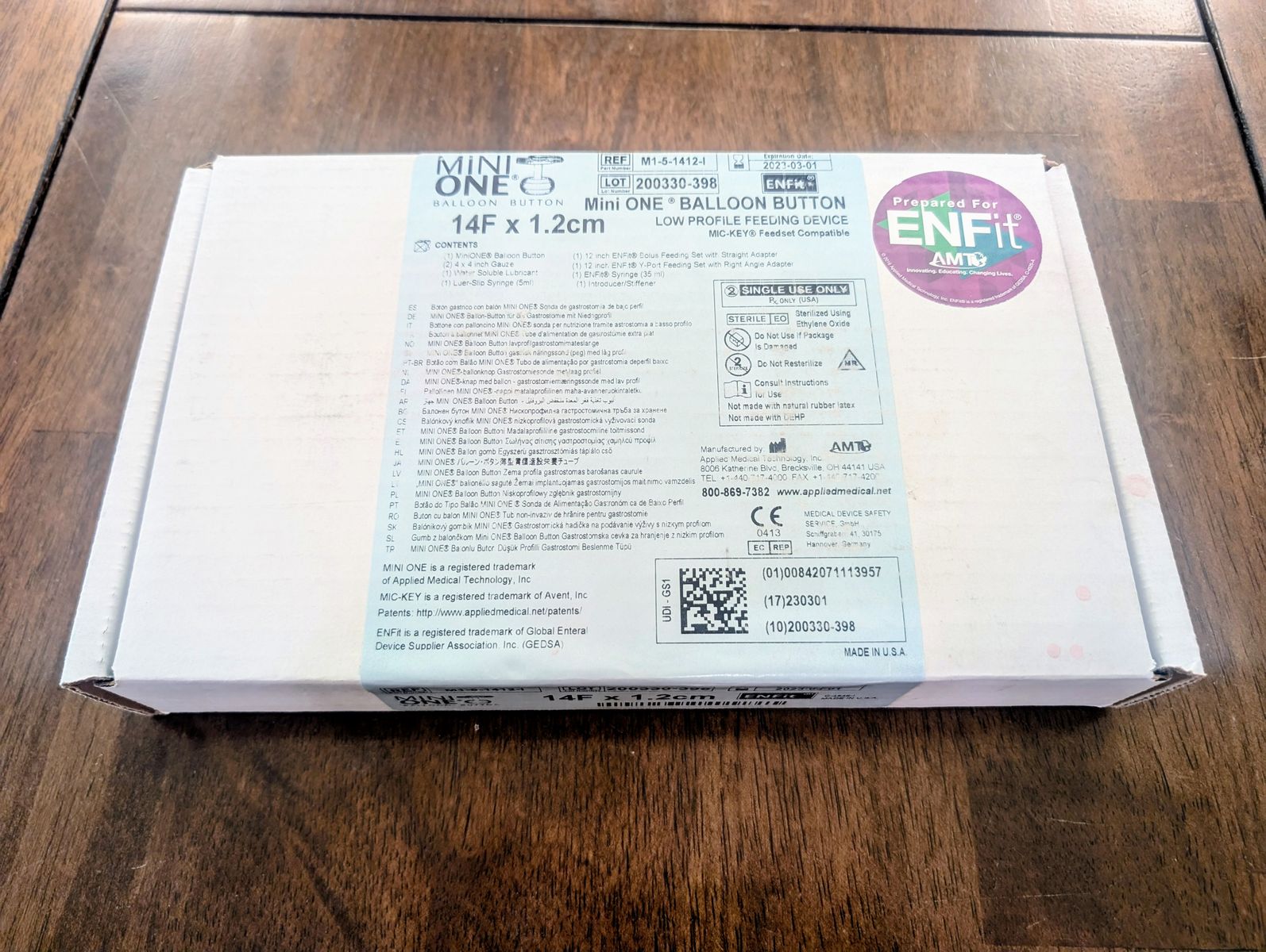Mini One Balloon Button-BRAND NEW IN BOX 14fx1.2cm