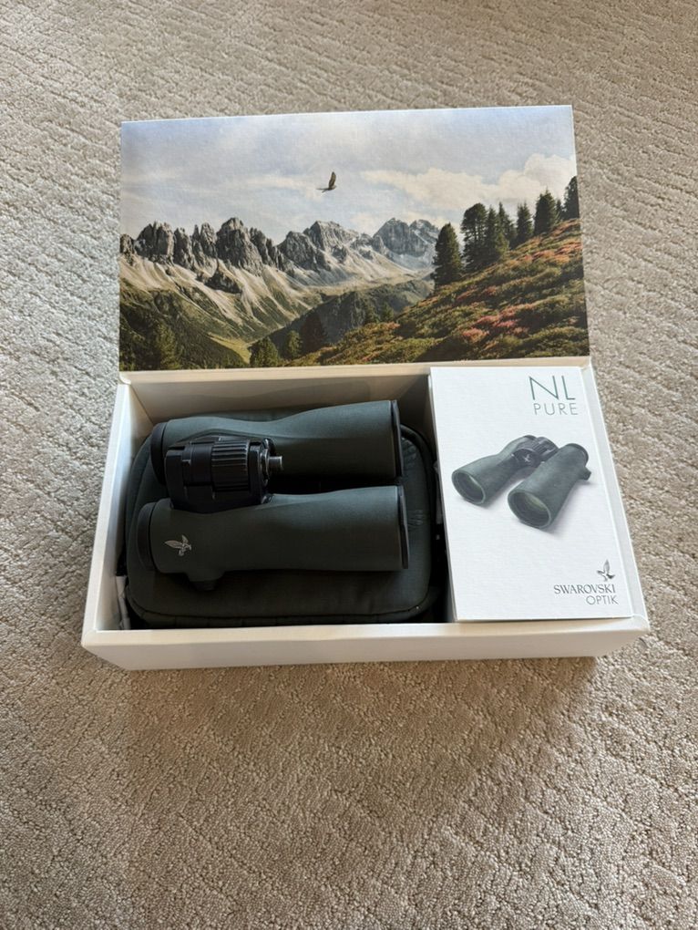 Swarovski NL Pure 12x42