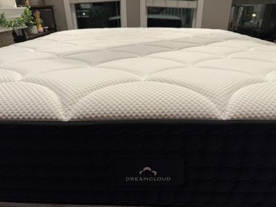 Flawless! Dreamcloud firm King Mattress! only $275