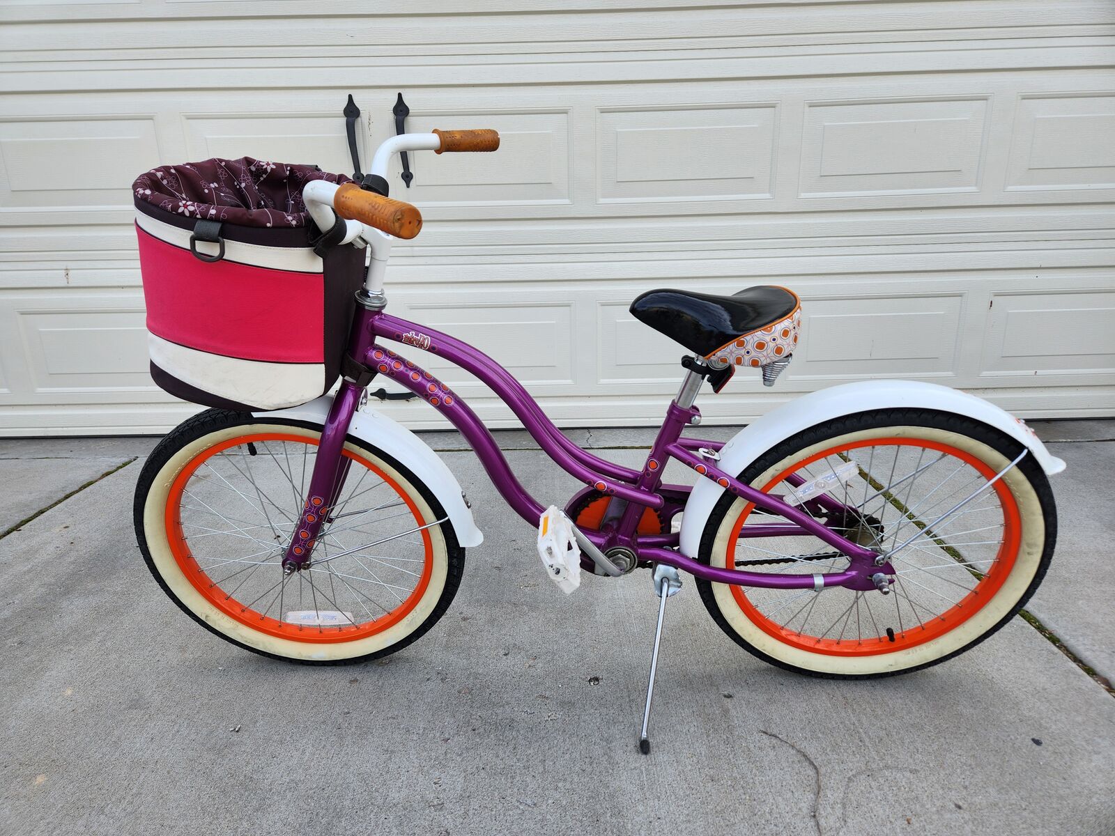Raleigh Retro 20 Inch Kids Girls Cruiser Bike w/ Basket