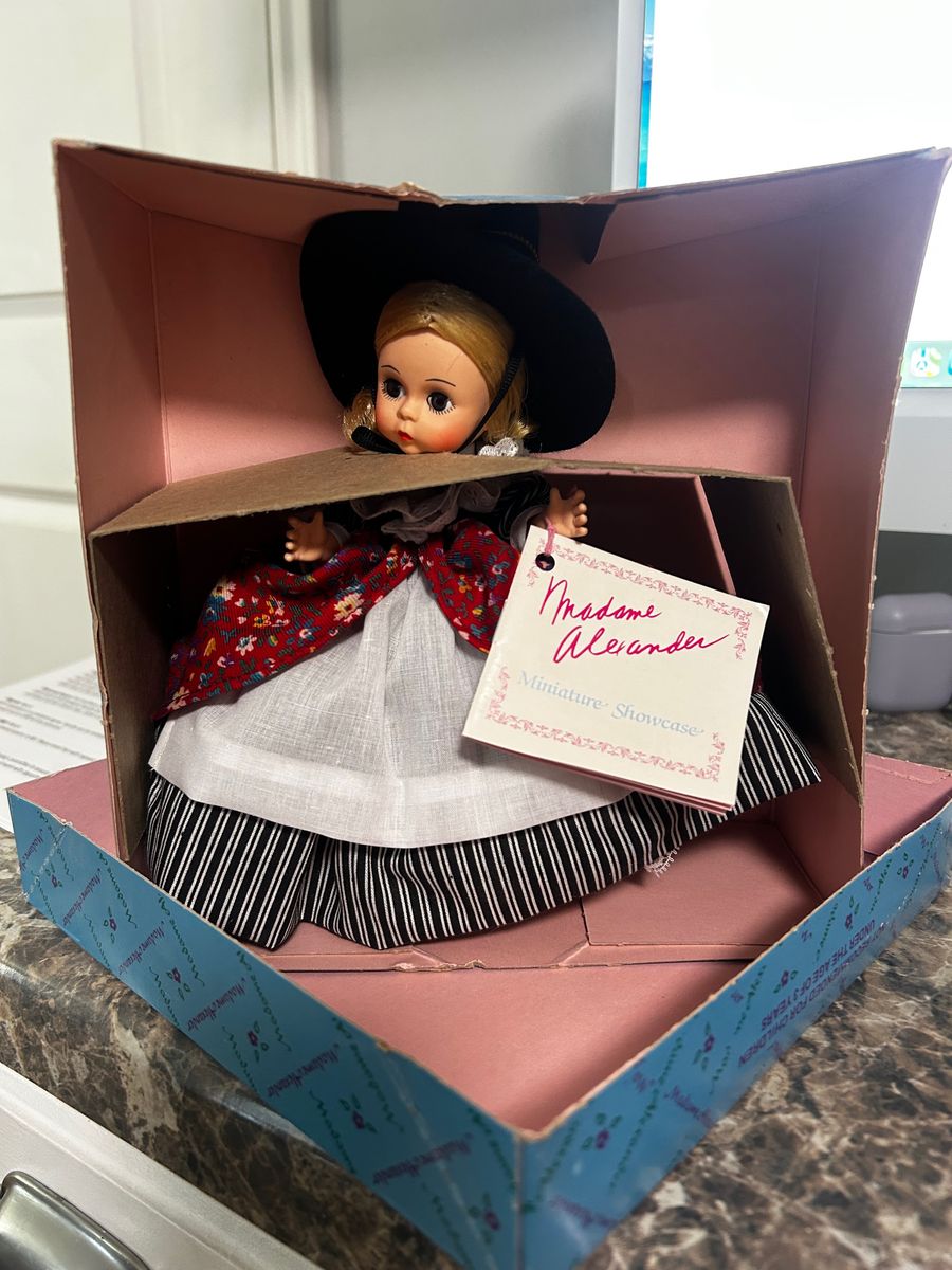 Vintage Mother Goose Madame Alexander Doll