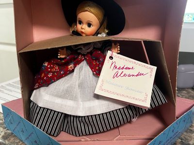 Vintage Mother Goose Madame Alexander Doll