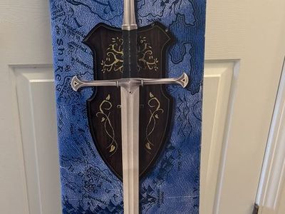 LOTR United Cutlery Narsil Sword