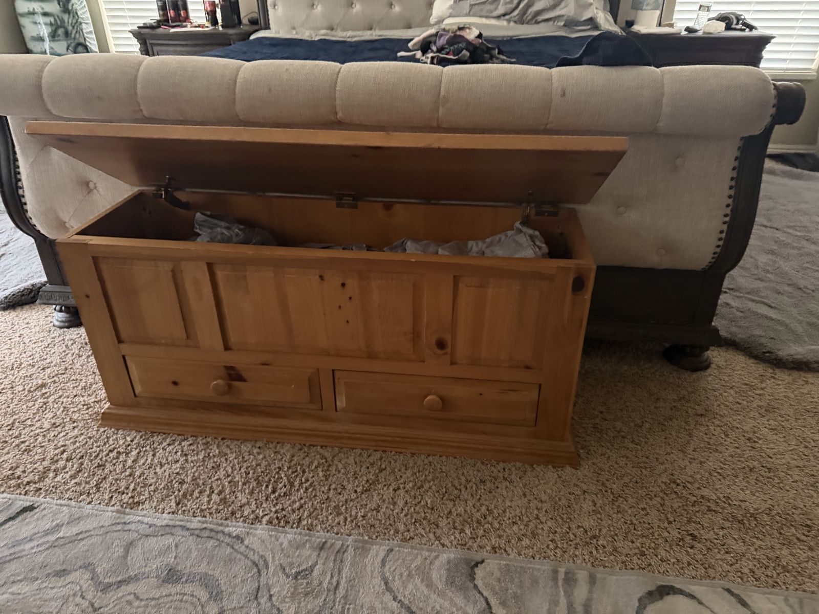 $70 OBO Broyhill Fontana Cedar Blanket Chest