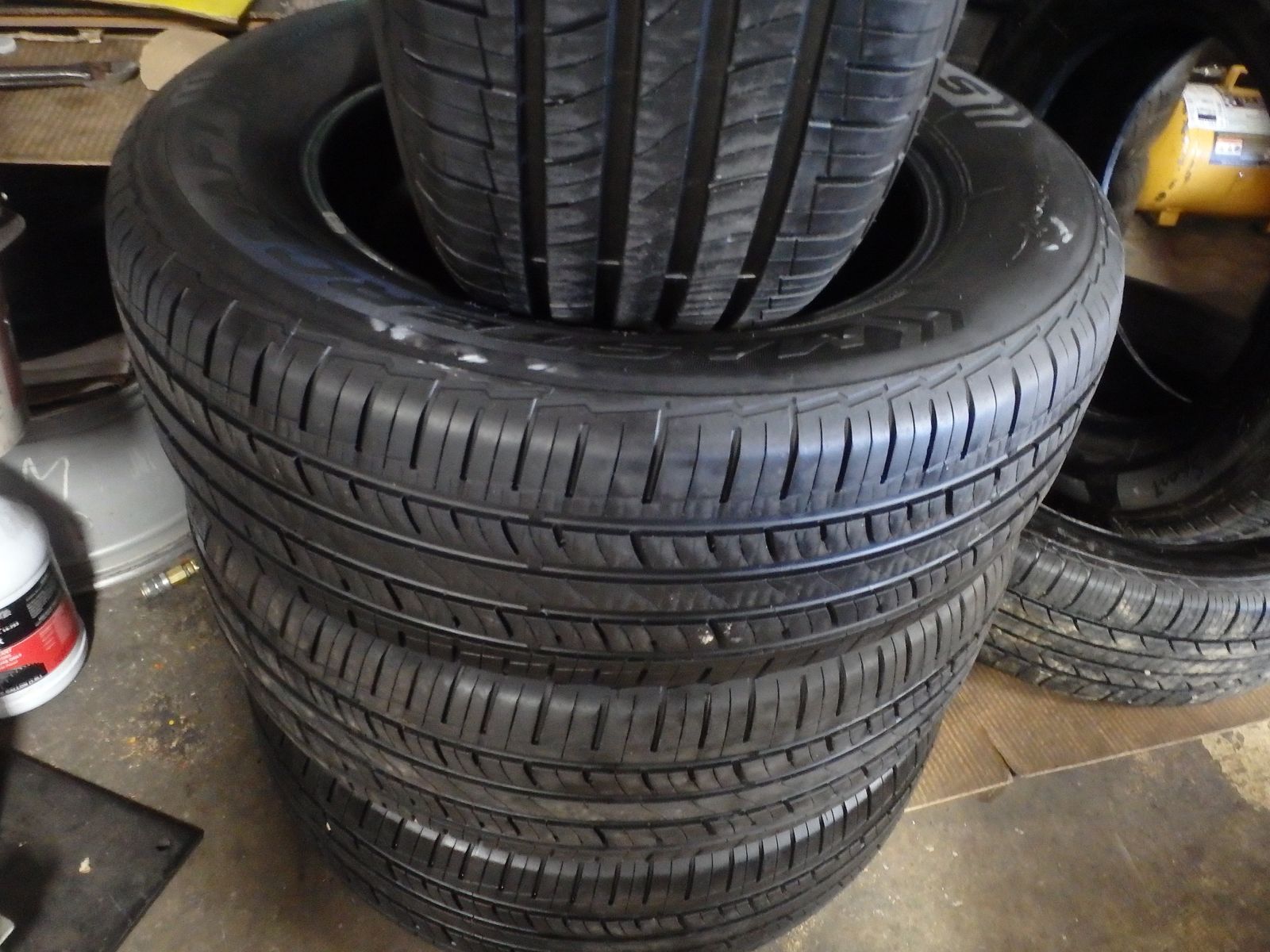 225/65R17 MASTERCRAST STRATUS A/S SET OF USED TIRES