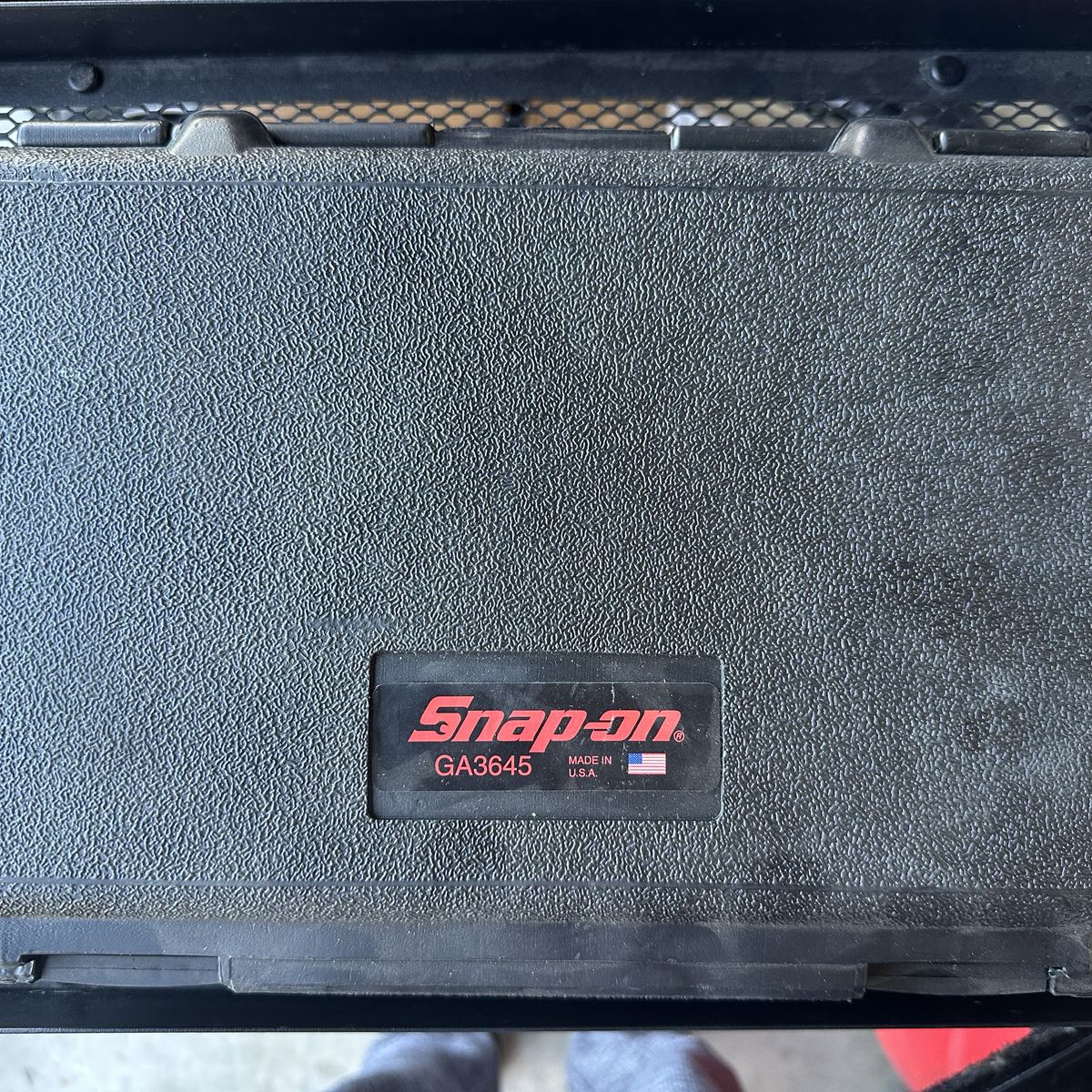 Dial Indicator Set with Conforming Magnetic Base