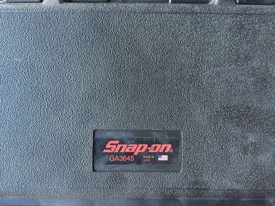 Dial Indicator Set with Conforming Magnetic Base