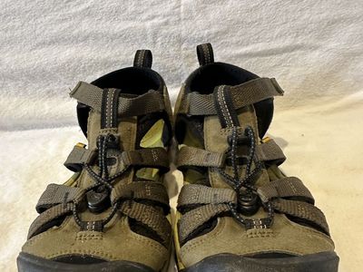 Keen Youth Size 4 Olive Washable, Hiking Sandals