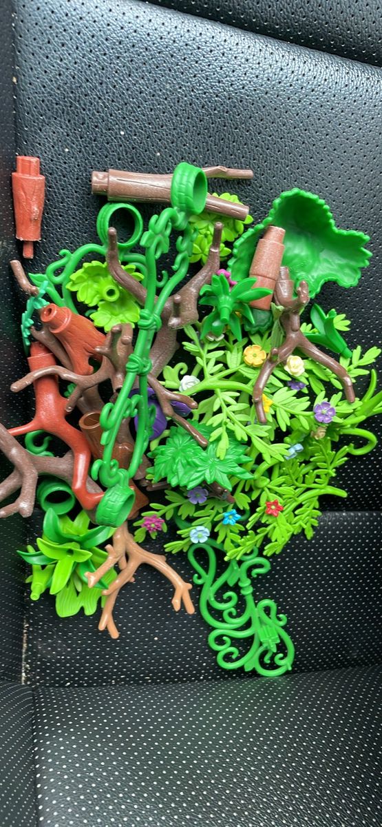Playmobile tree greenery floral pieces 