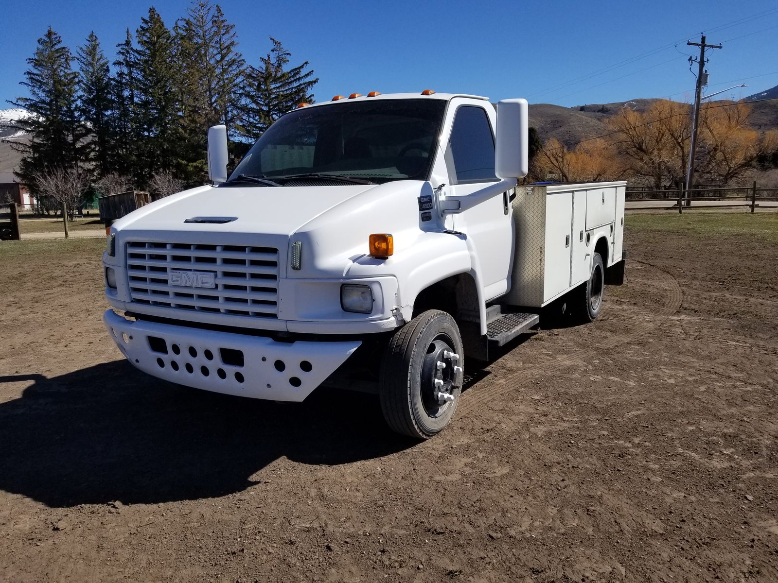 2003 GMC c4500 2wd Service Truck / I may consider partial trades!