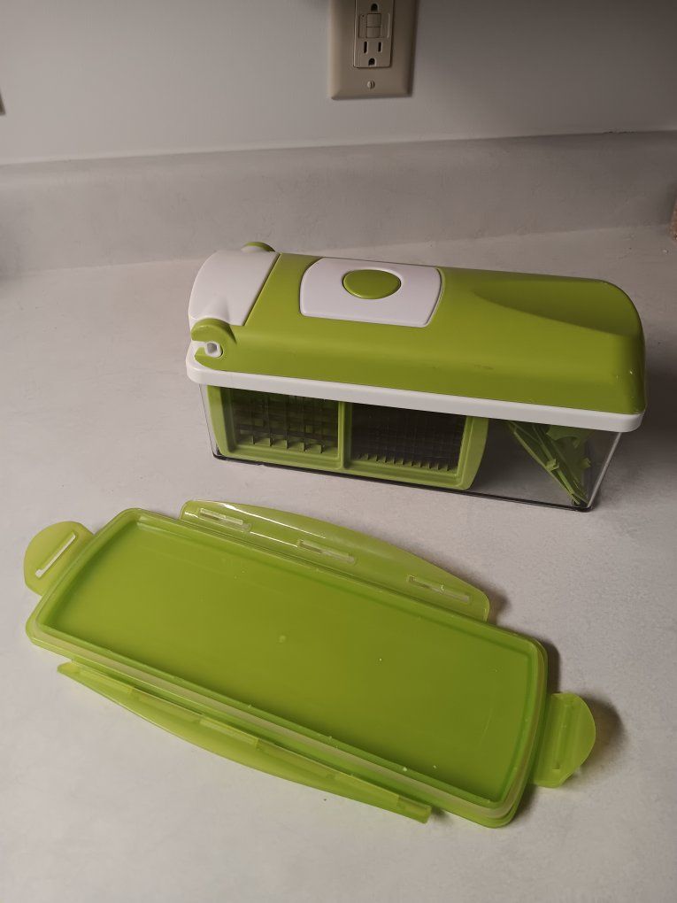 Multi-function Vegetable Chopper with Interchangeable Blades & Grater - Green Kitchen Tool