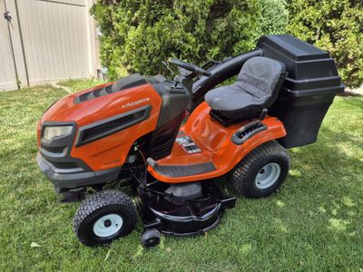 Husqvarna Riding Mower with bags