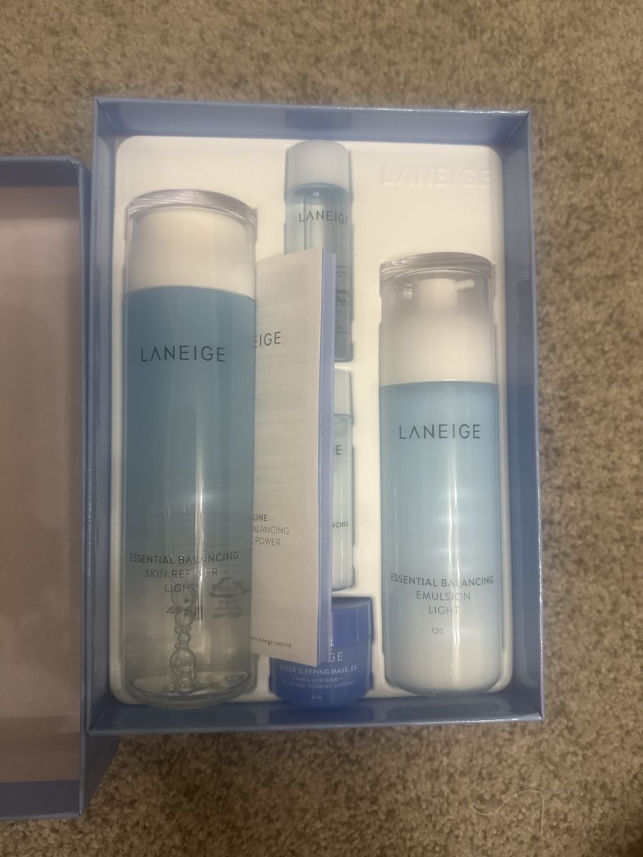 Laneige Essential Balancing Skincare Set - Skin Refiner & Emulsion Light