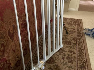 Baby gate