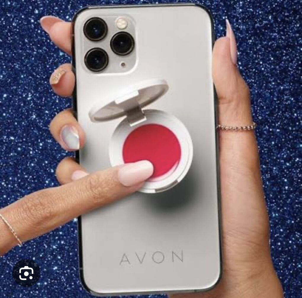 Pop Socket with Pop-up Lip Balm