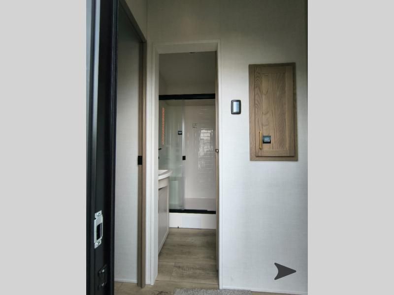 Main image 11