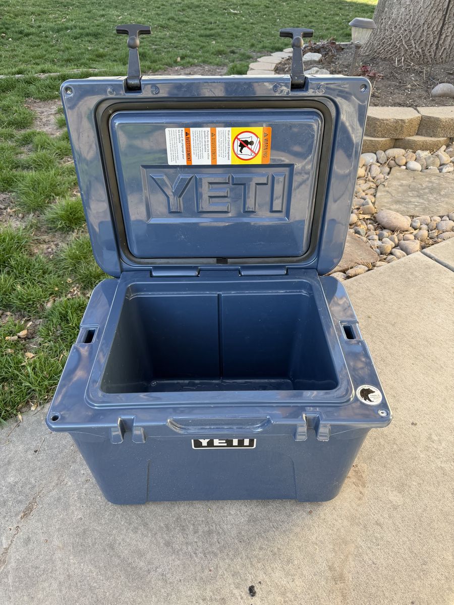 Yeti Cooler 35