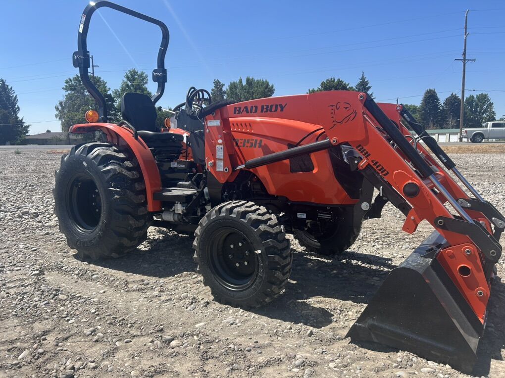BAD BOY 4035H TRACTOR + LOADER – READY TO WORK!